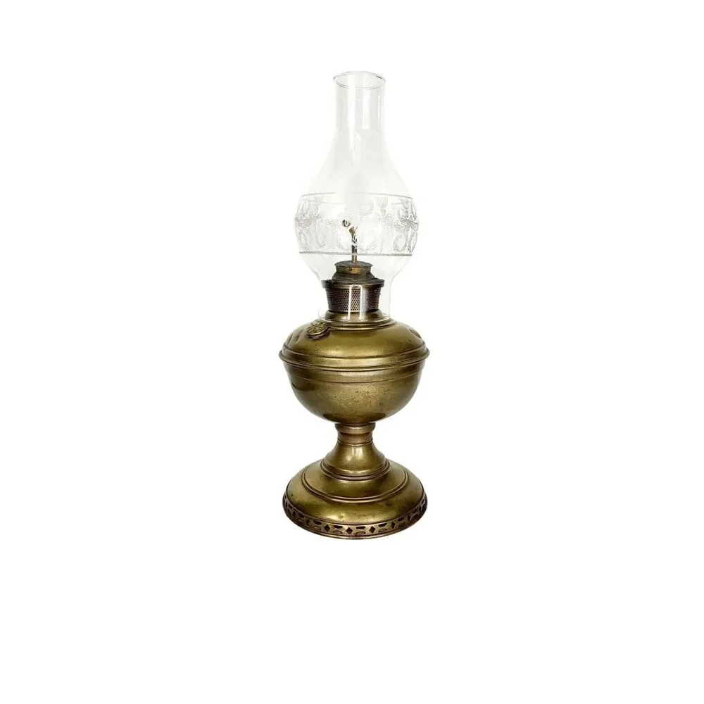 Antique Brass Etched Glass Flute Tabletop Oil Lamp Vintage Gold Parlor Lamp
